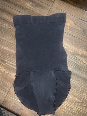 SKIMS Black tummy control high waisted shape wear, XL